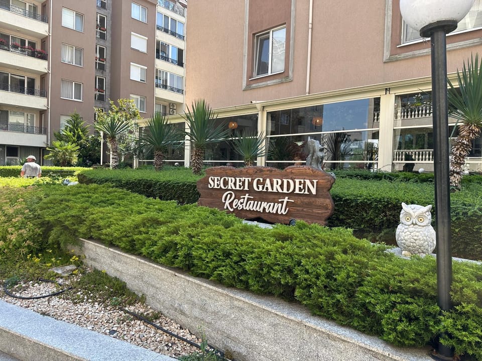 Property building, Garden, Garden view