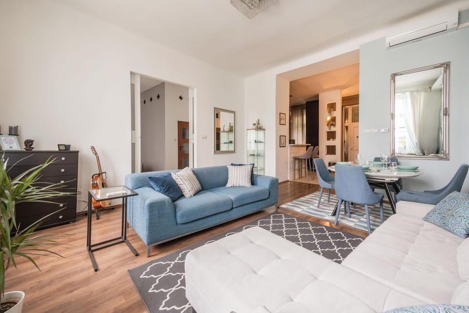 Living room, Dining area, air conditioner