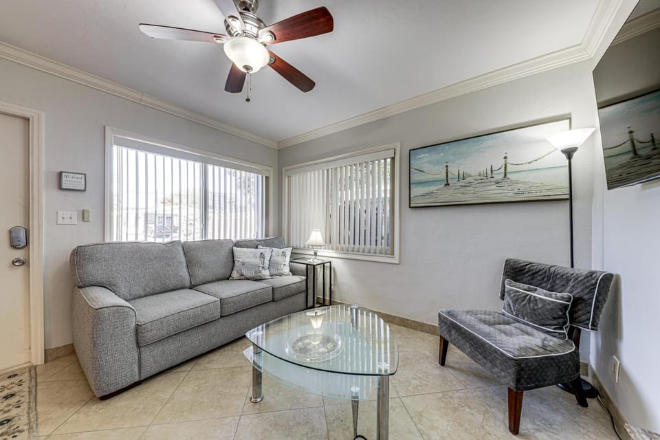 Steps to Shore! 2 Pompano Beach Villas w/ Pool Villa in Pompano Beach