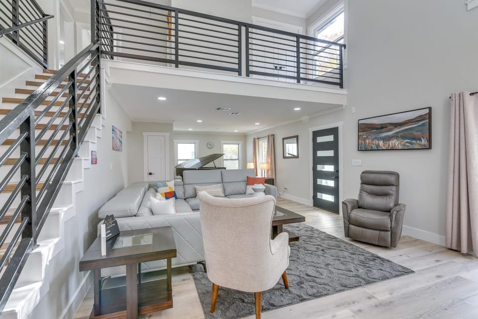 2-Unit Houston Getaway Near NRG & Hermann Park Apartment in Houston