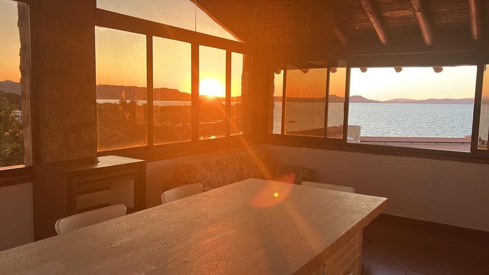 Seafront wow appartamento Baja Sardinia Apartment in Sardinia