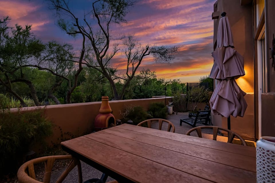 White Feather 3BR Retreat Pool Spa & View House in Pinnacle Peak