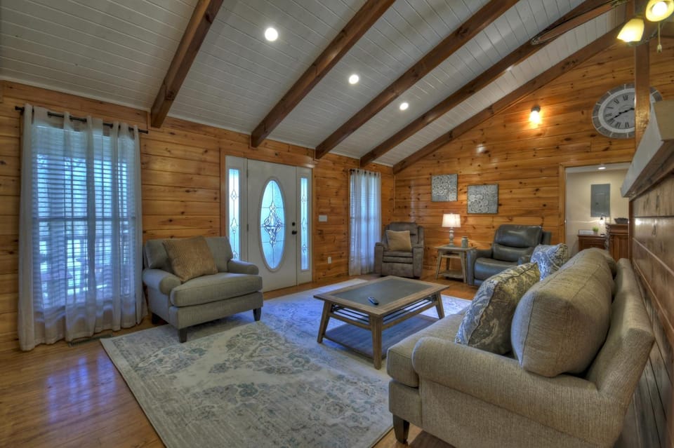 Hibernation Station House in Georgia