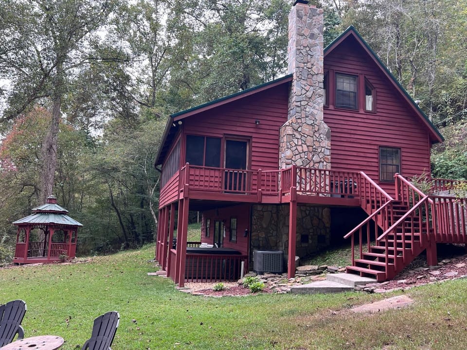 Bigfoots River Retreat House in Georgia