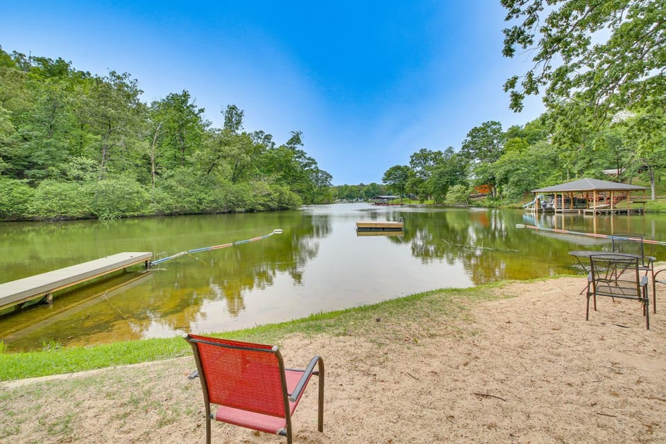 Lake & Dock Access! Waterfront Hot Springs Haven House in Piney