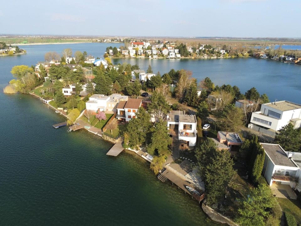 TopSenec-Lakeside Home House in Bratislava Region, Slovakia