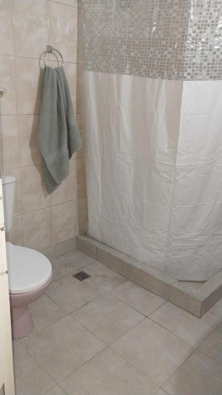 Hospedaje "Doña Tomasa" -A 15 minutos del aeropuerto -Parking Apartment in Ezeiza