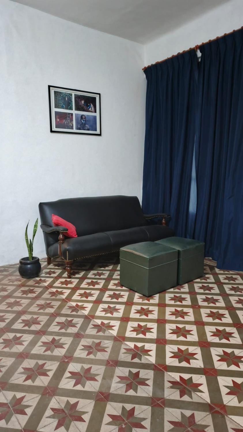 Hospedaje "Doña Tomasa" -A 15 minutos del aeropuerto -Parking Apartment in Ezeiza