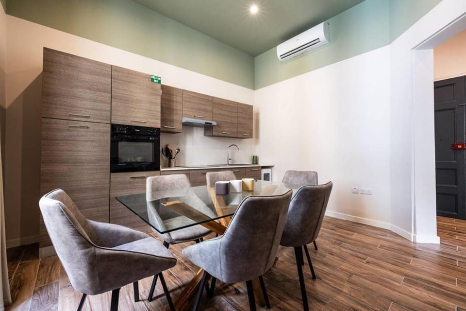 Elegant 3 Bed Apt in Sliema with Small Backyard Apartment in Sliema