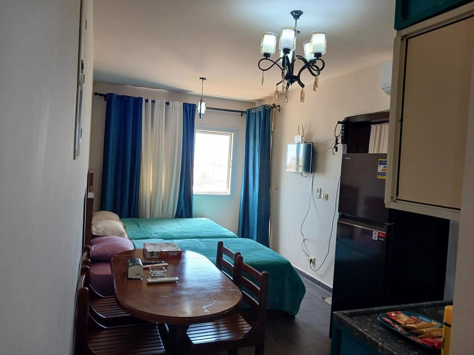 Bed, TV and multimedia, Living room, Photo of the whole room, Dining area