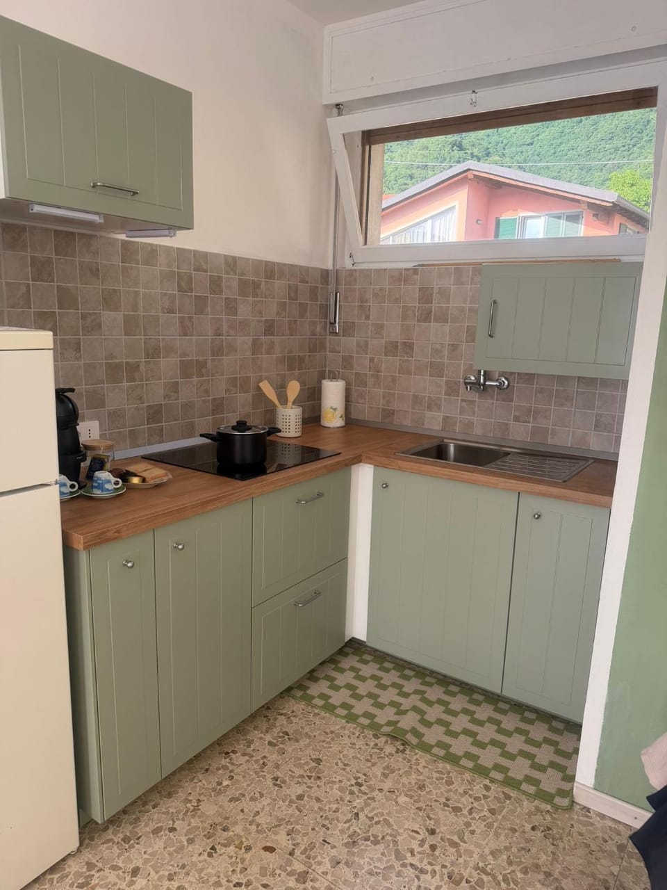 Kitchen or kitchenette, stove