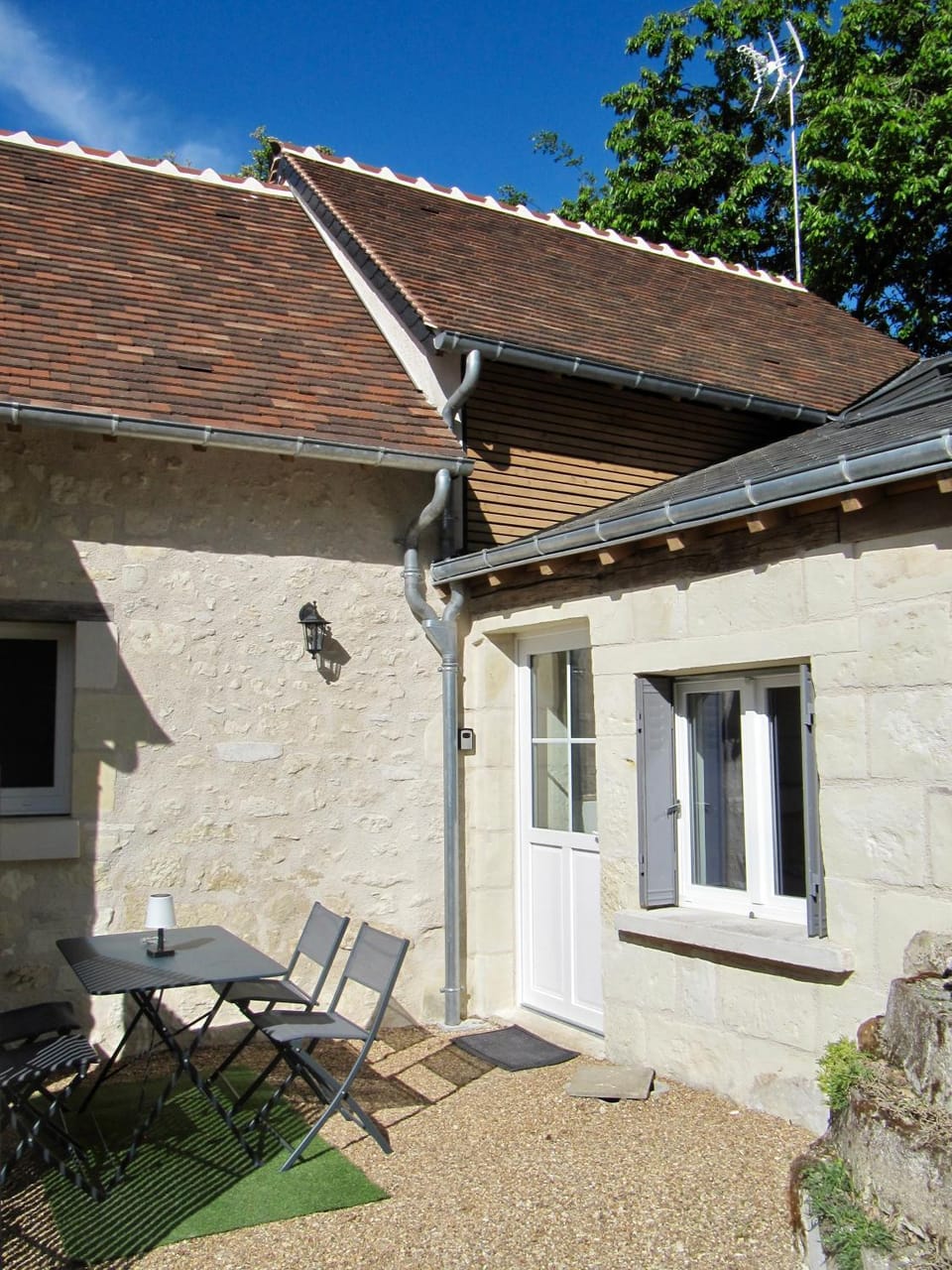 Gîte Les Ecureuils - Studio 2 - 3 Personnes House in Centre-Val de Loire