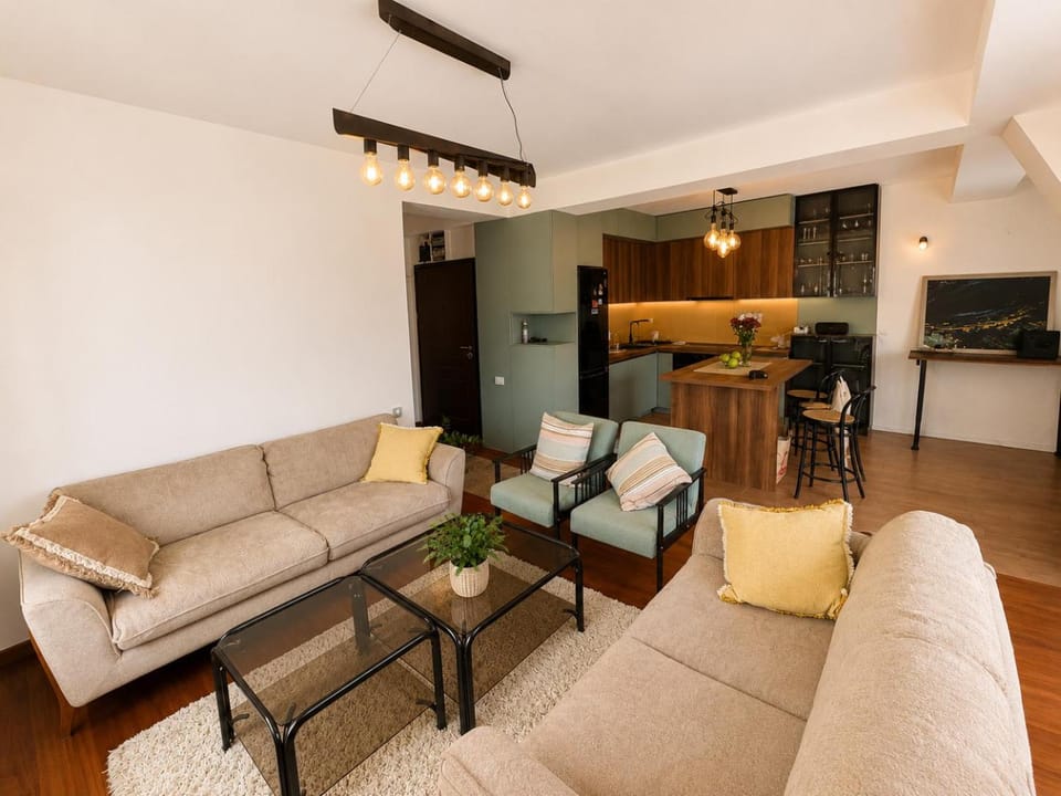 Communal lounge/ TV room, TV and multimedia, Kitchen or kitchenette, Seating area