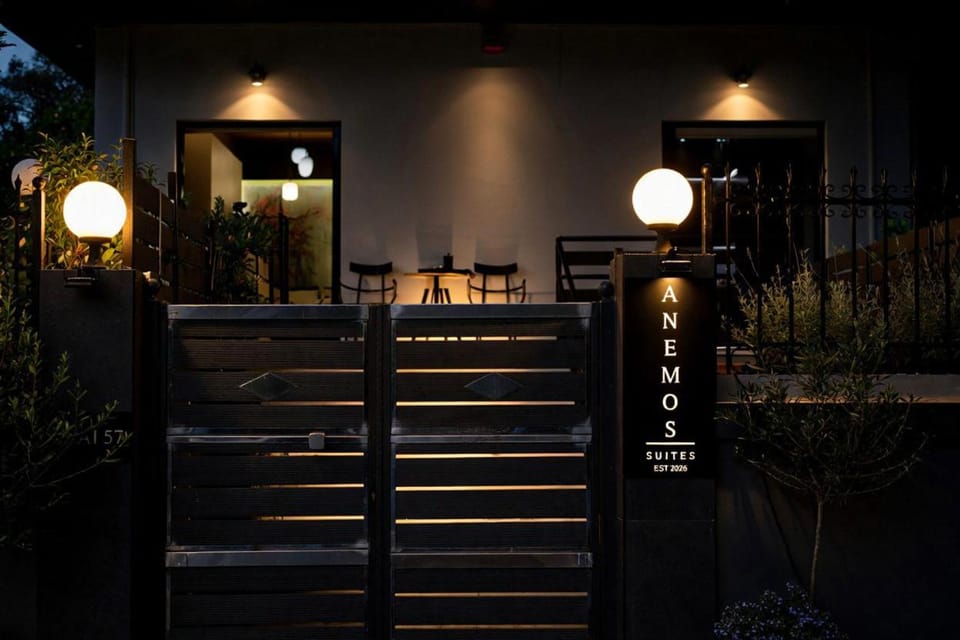 Facade/entrance, acessibility