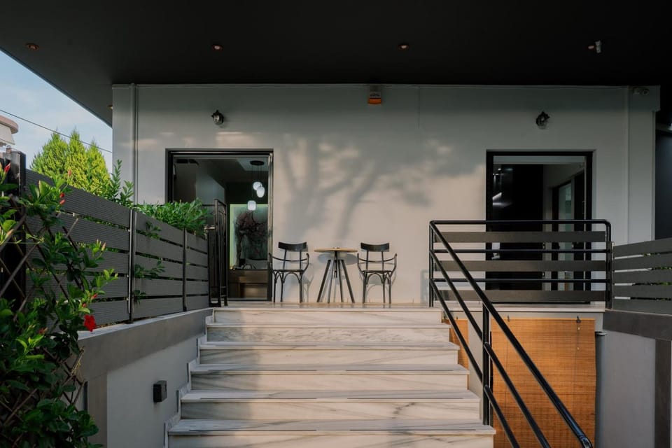 Facade/entrance, acessibility
