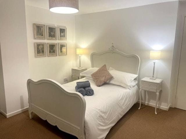Cosy Cottage Near Blenheim Palace House in West Oxfordshire District