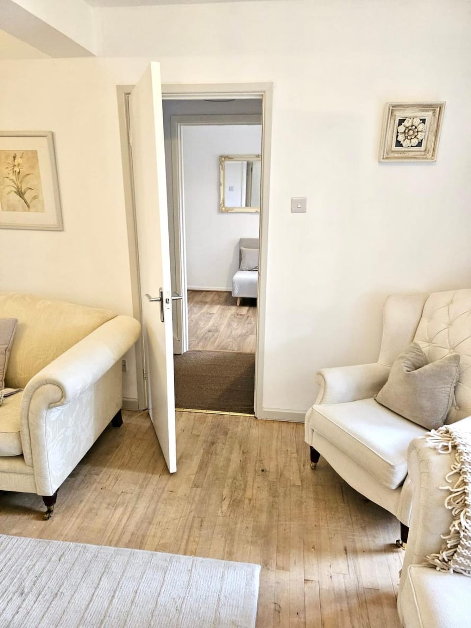 Cosy Cottage Near Blenheim Palace House in West Oxfordshire District