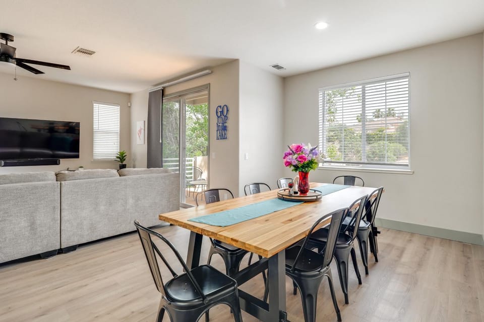 Waterfront Lake Tulloch Townhome Steps From Marina House in Copperopolis
