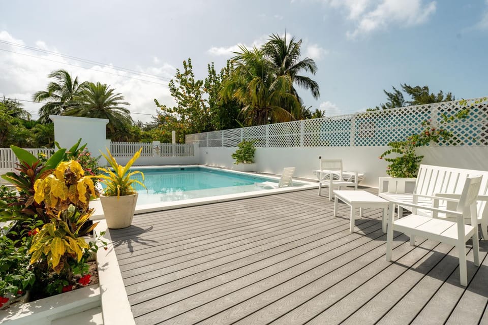 Garden, Swimming pool
