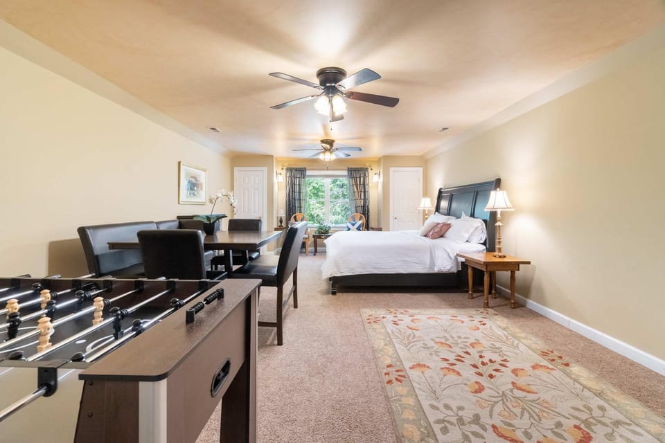 Bed, Bedroom