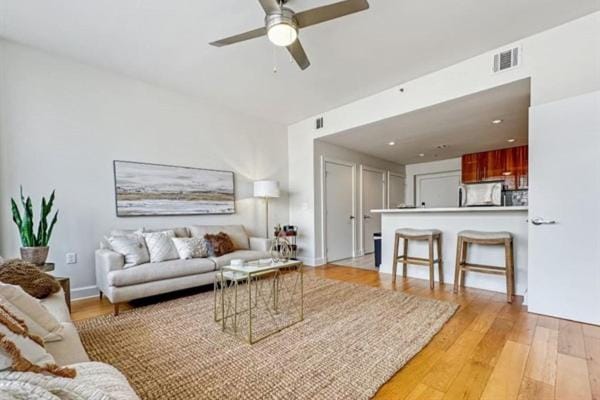 Suite Dorée 5 Min Walk to French Quarter Apartment in French Quarter