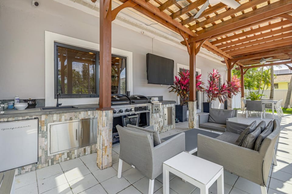 Walk to Water! Boynton Beach Gem w/ Backyard Oasis House in Ocean Ridge