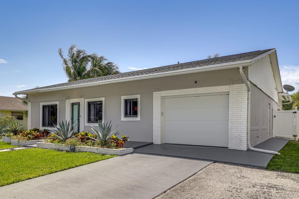 Walk to Water! Boynton Beach Gem w/ Backyard Oasis House in Ocean Ridge