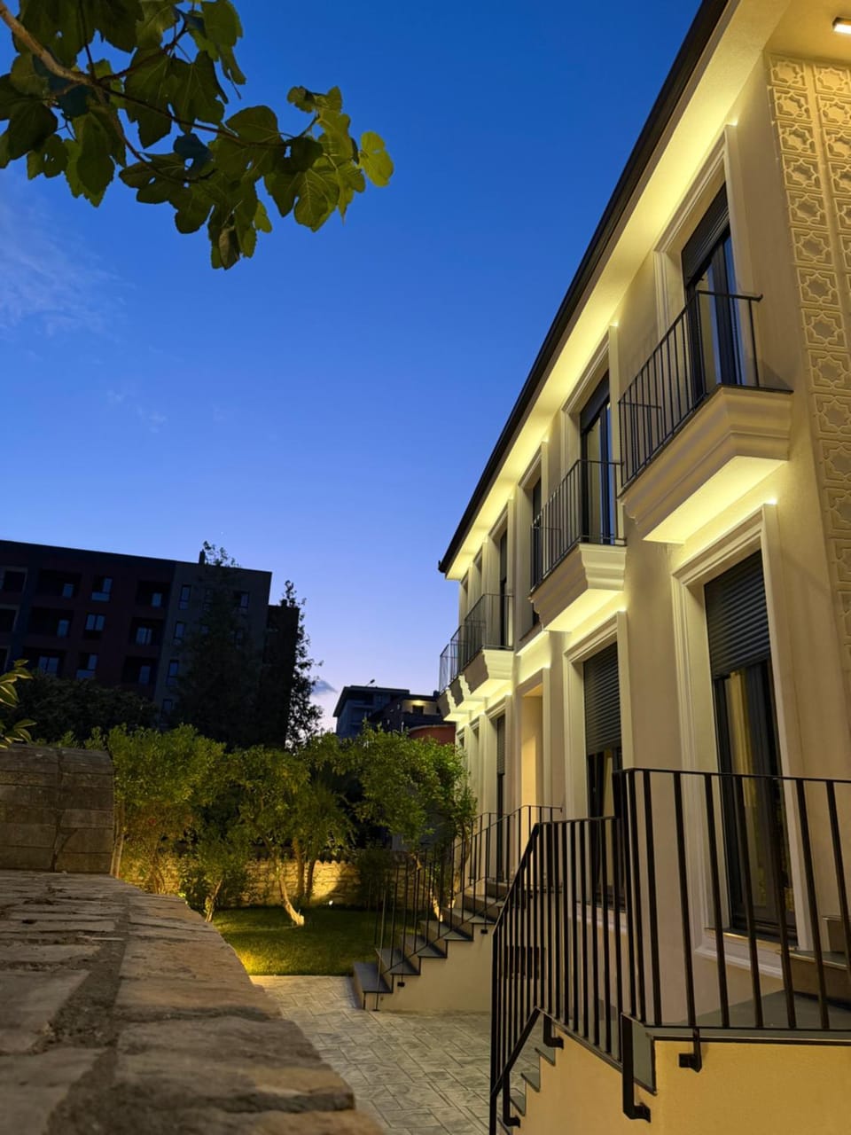 Property building, Facade/entrance, Night