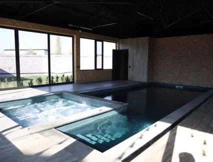 Hot Tub, Pool view, Swimming pool