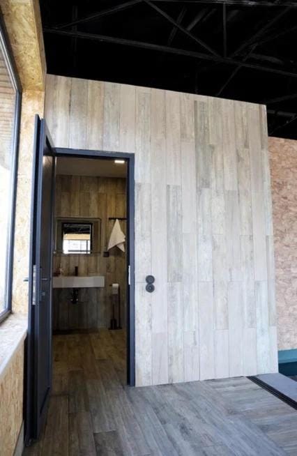 Shower, Toilet