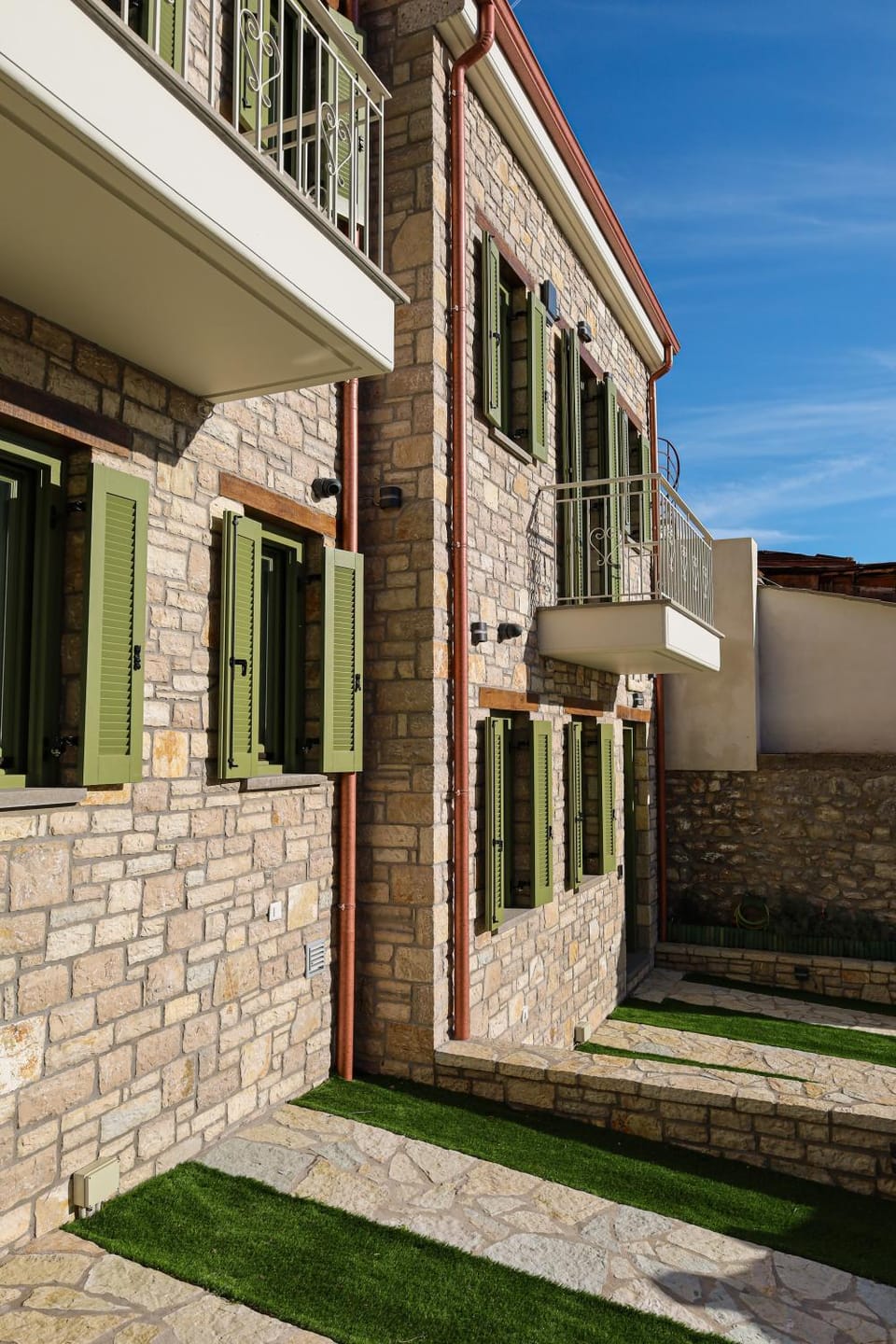Property building, Day