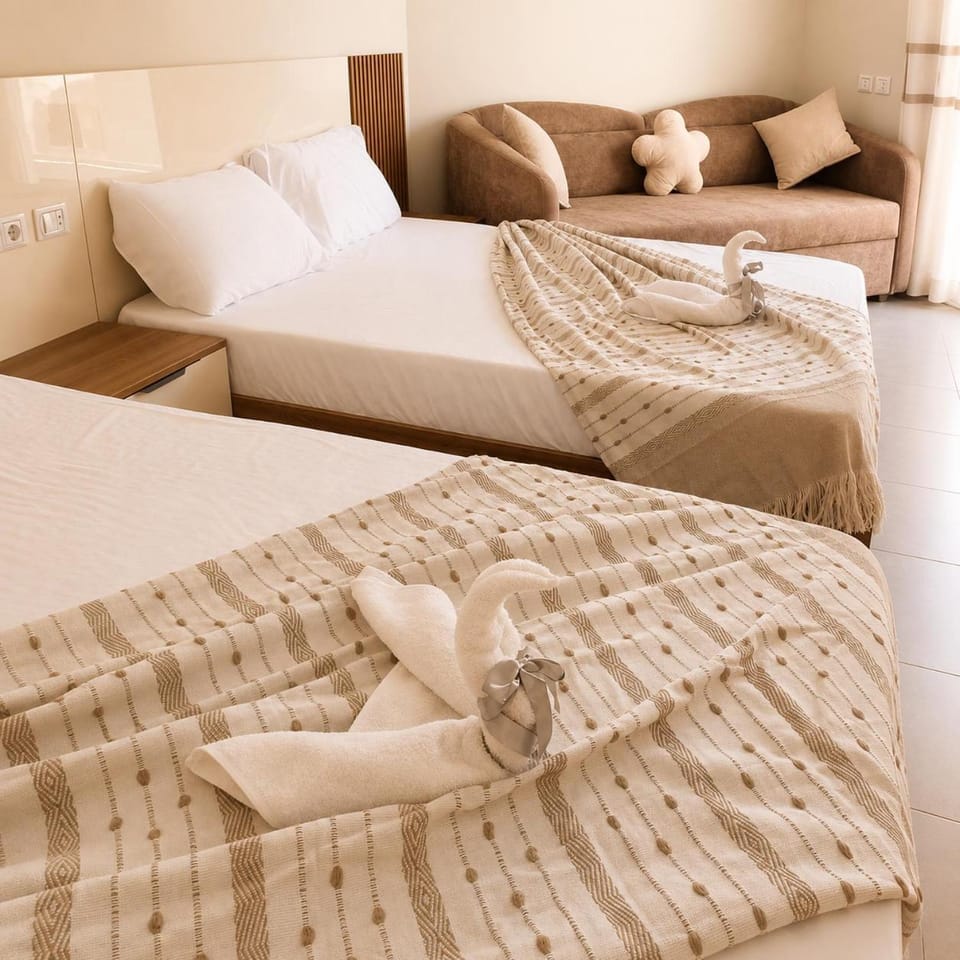 Bright Modern Studio with Pool and Sea View in the heart of Hurghada Apartment hotel in Hurghada