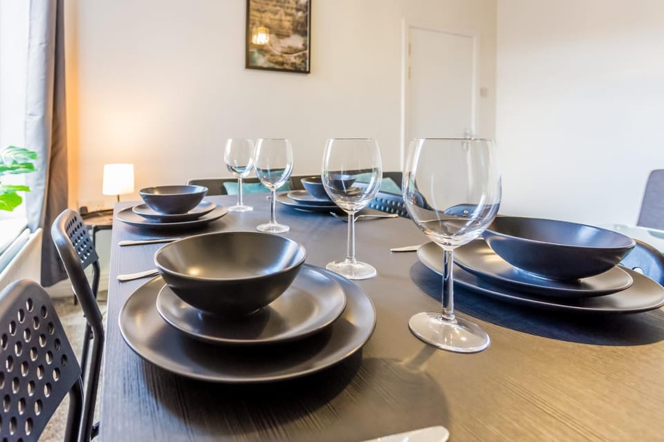 Food and drinks, Dining area, Drinks