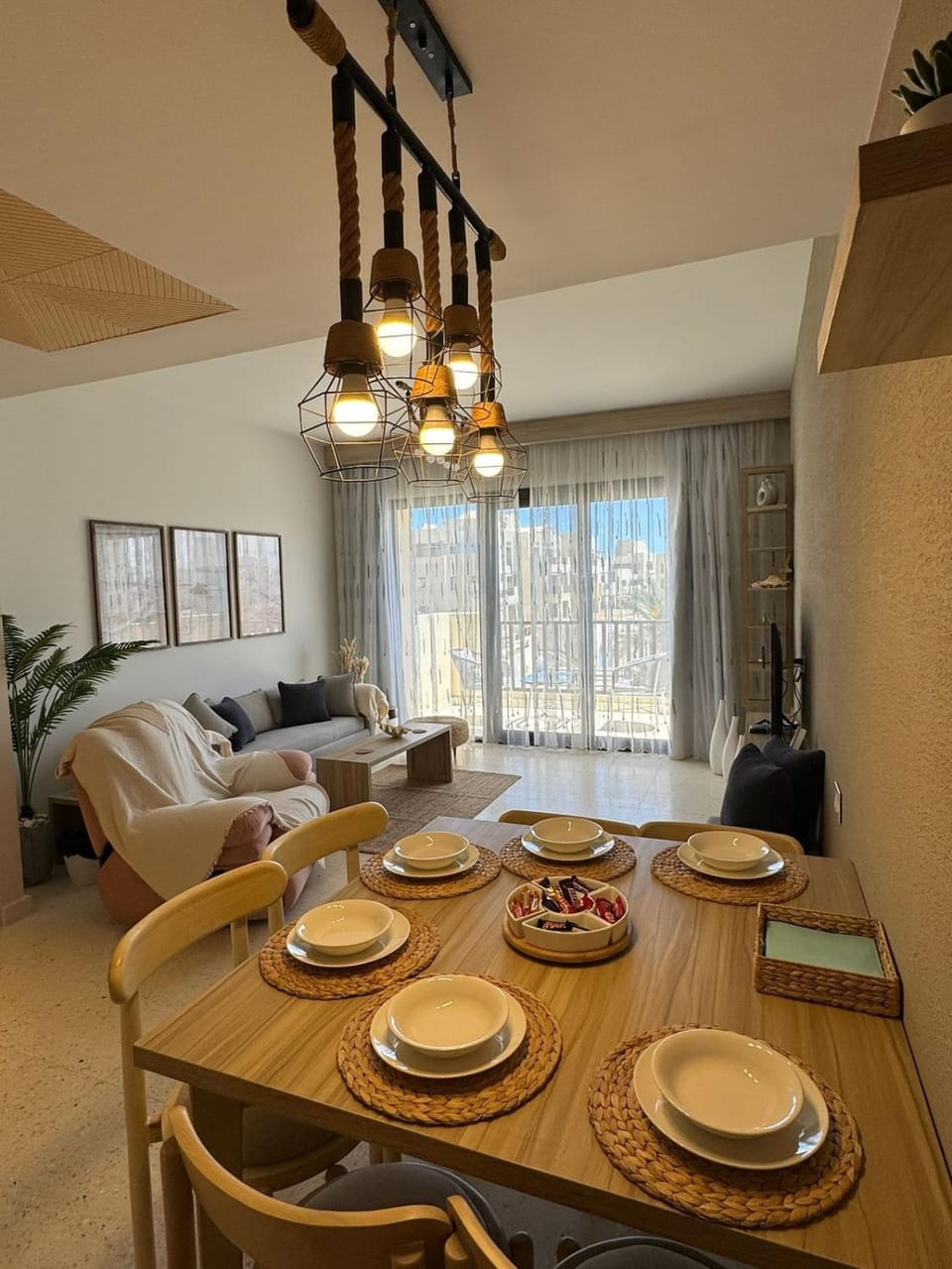 Living room, Dining area