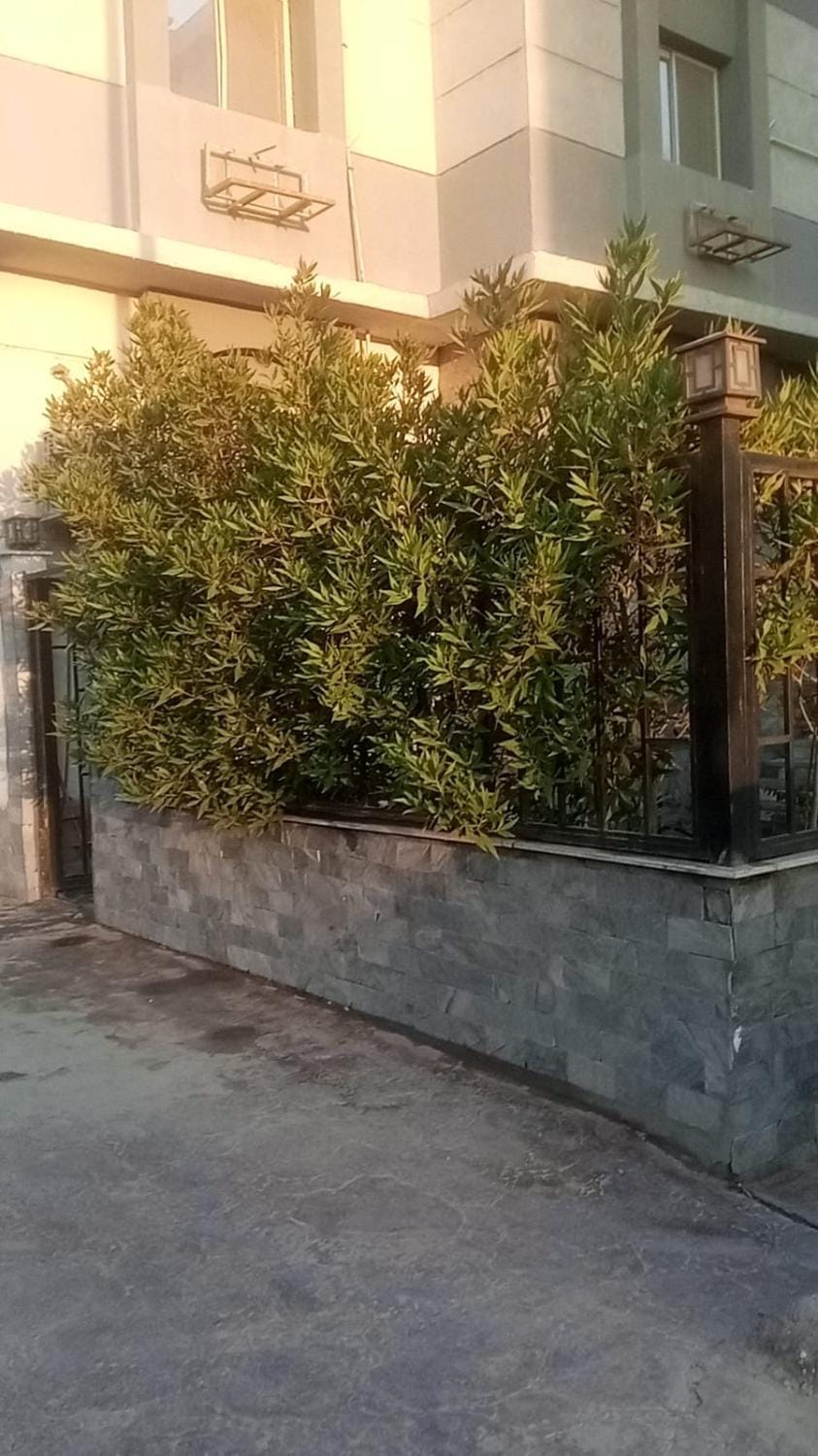 شقه مفروش كمبوند جاردنيا سيتي3غرف ارضي بحديقه مدينه نصر Apartment in New Cairo City