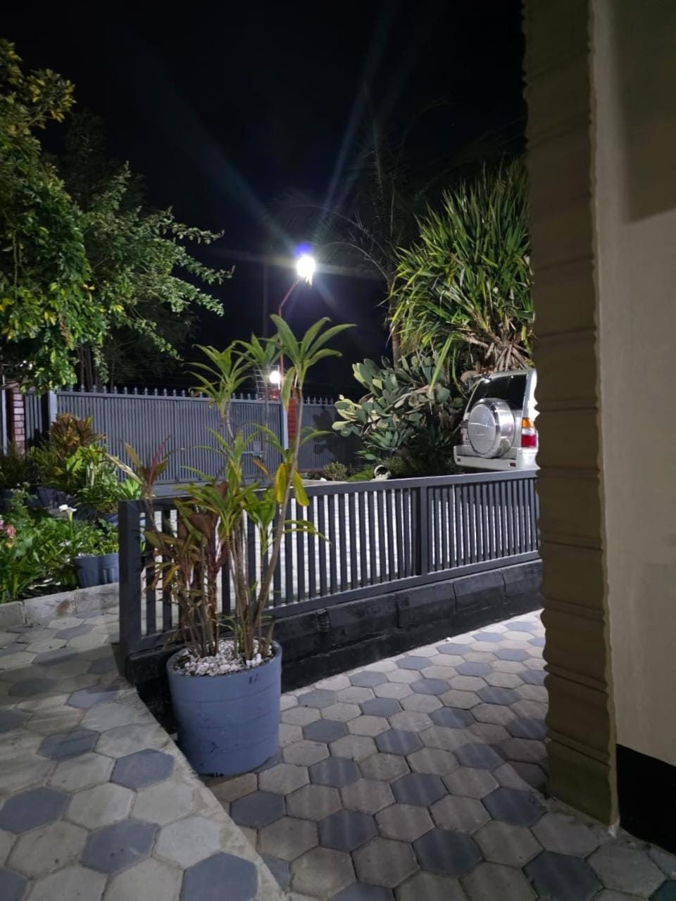 Property building, Facade/entrance, Parking