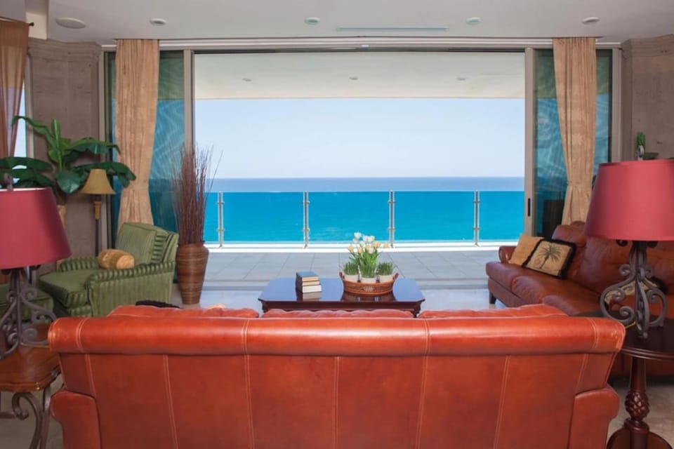 End Unit Penthouse at Esmeralda Private Jacuzzi Apartment in Rocky Point