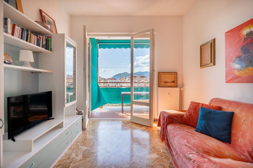 Panoramic balcony in the heart of Lavagna Apartment in Chiavari