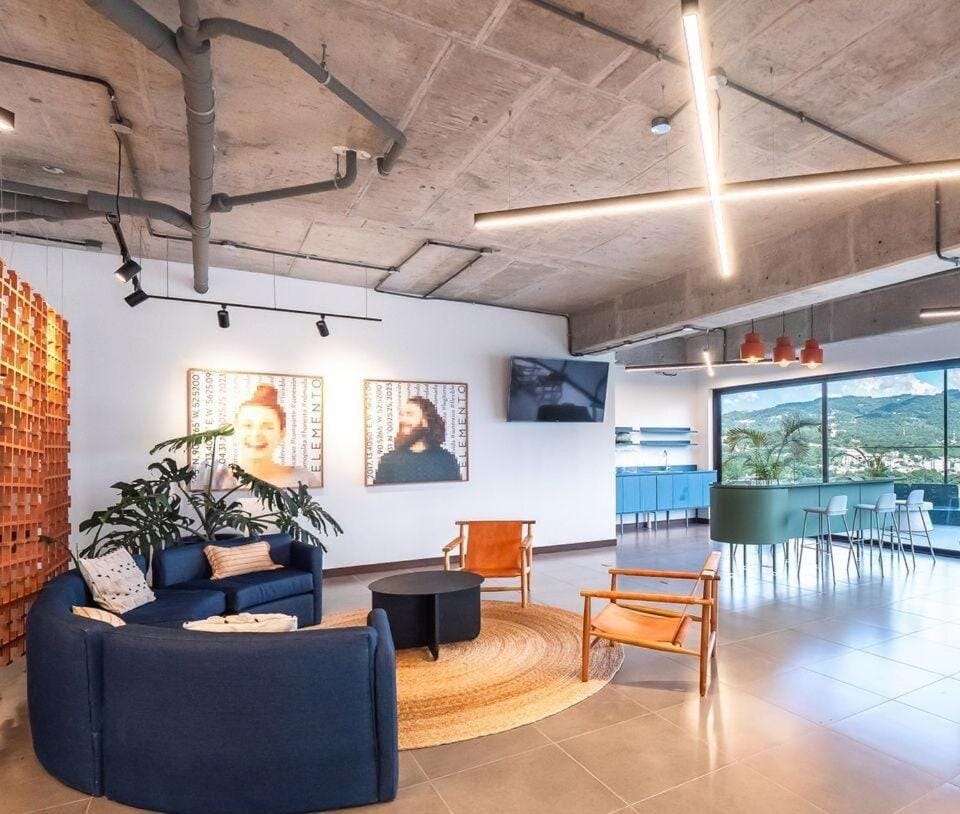 Communal lounge/ TV room