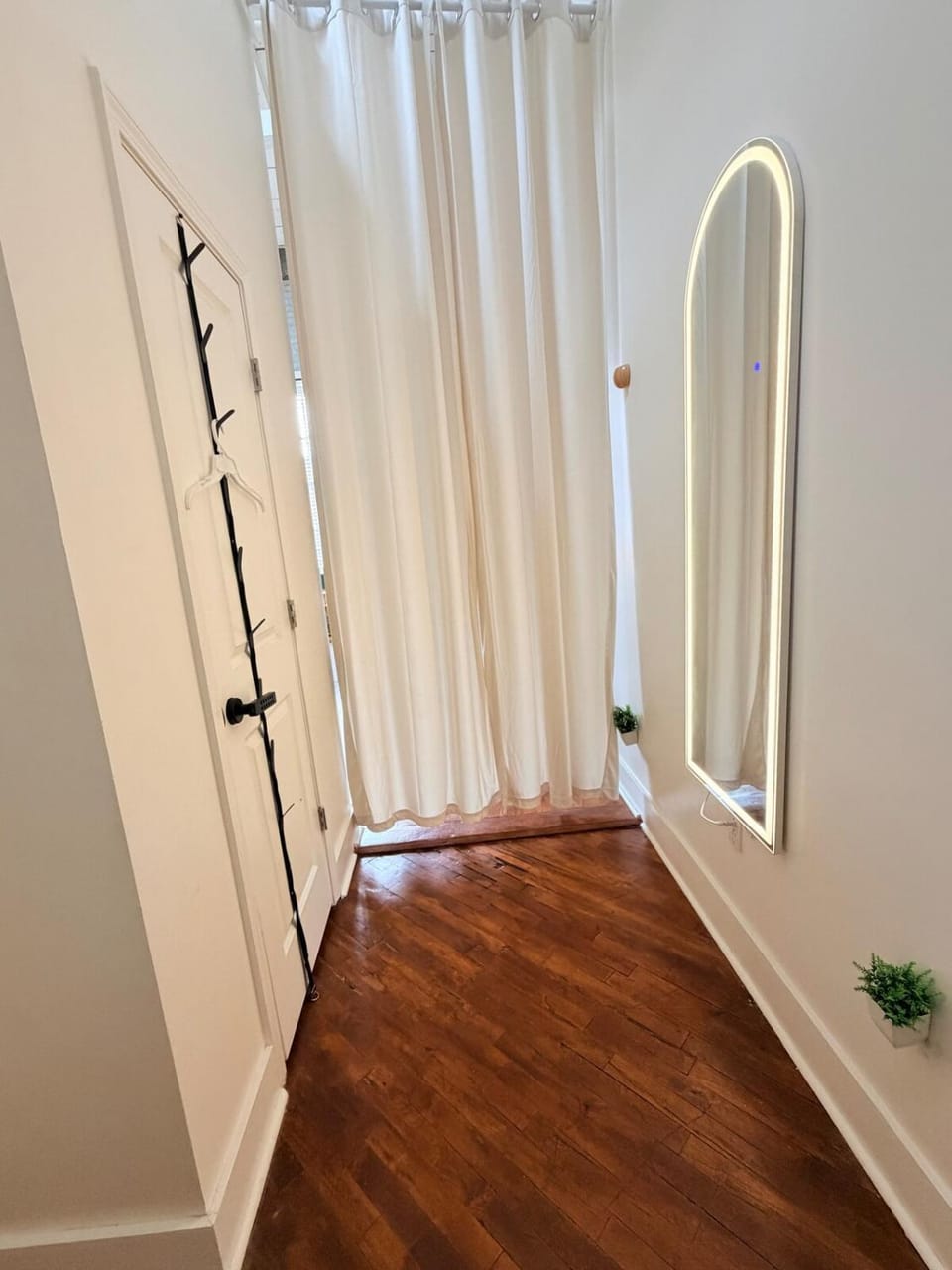 The Allman Loft, Walk to Food, Bars and Coffee Apartment in Macon