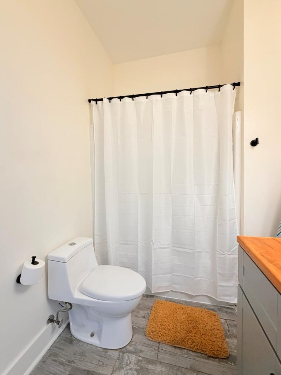 Shower, Toilet, Bathroom, Bath, towels, towels