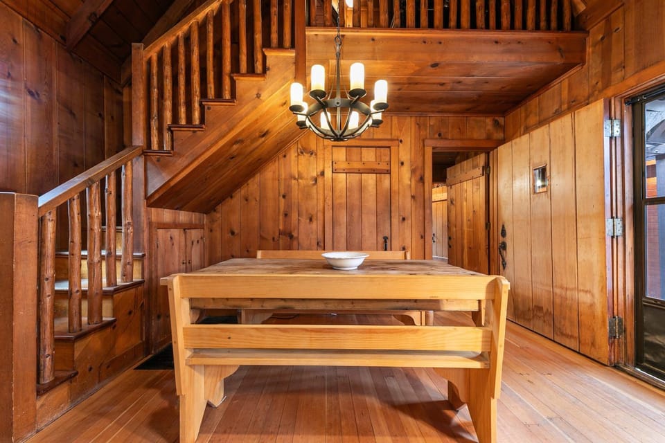 Mayfield Cabin by Tahoe Getaways - 4BR West Shore w Sauna & Bocce Ball Cabin in Lake Tahoe