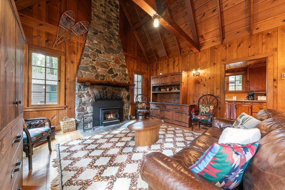 Mayfield Cabin by Tahoe Getaways - 4BR West Shore w Sauna & Bocce Ball Cabin in Lake Tahoe