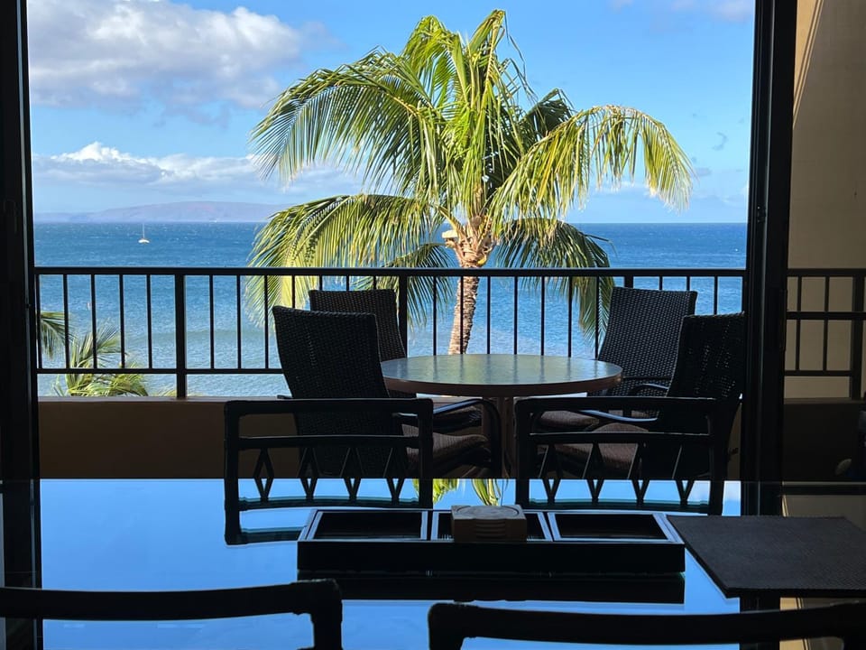 Sugar Beach Resort PH 40 Penthouse, Oceanfront Ocean View, A/C, Great Rates Apartment in Maalaea