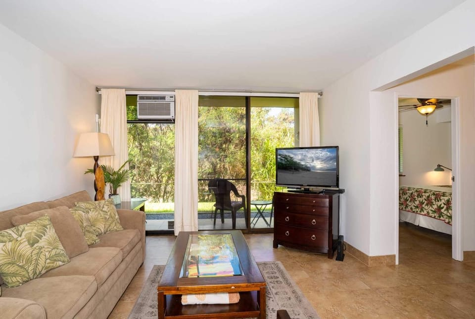 Pacific Shores #B-109 Convenient Location, Walk Everywhere, Close to beach Apartment in Kihei