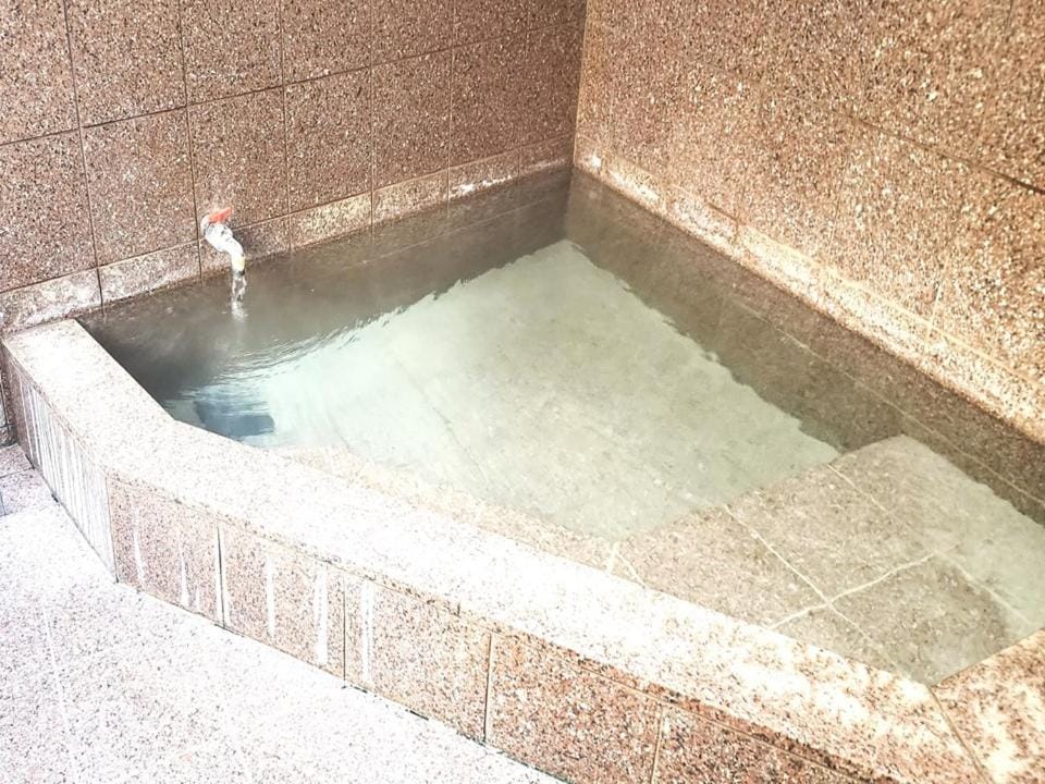 湯畑源泉宮崎館 Ryokan in Nagano Prefecture