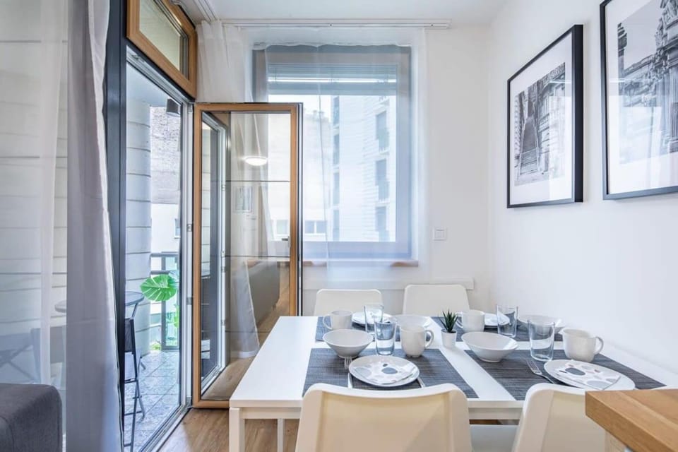 NEW - Central Comfy Home with Balcony Apartment in Budapest