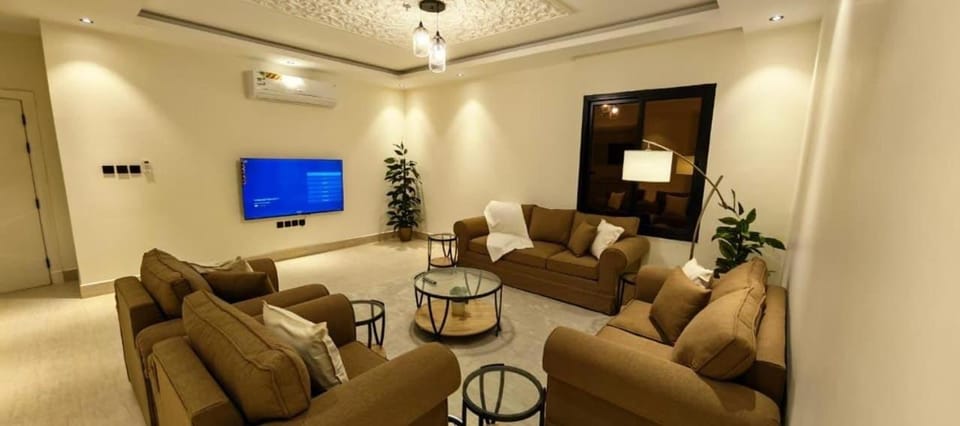 غرفتين وصالة بإطلالة على البحر Apartment in Al Khobar