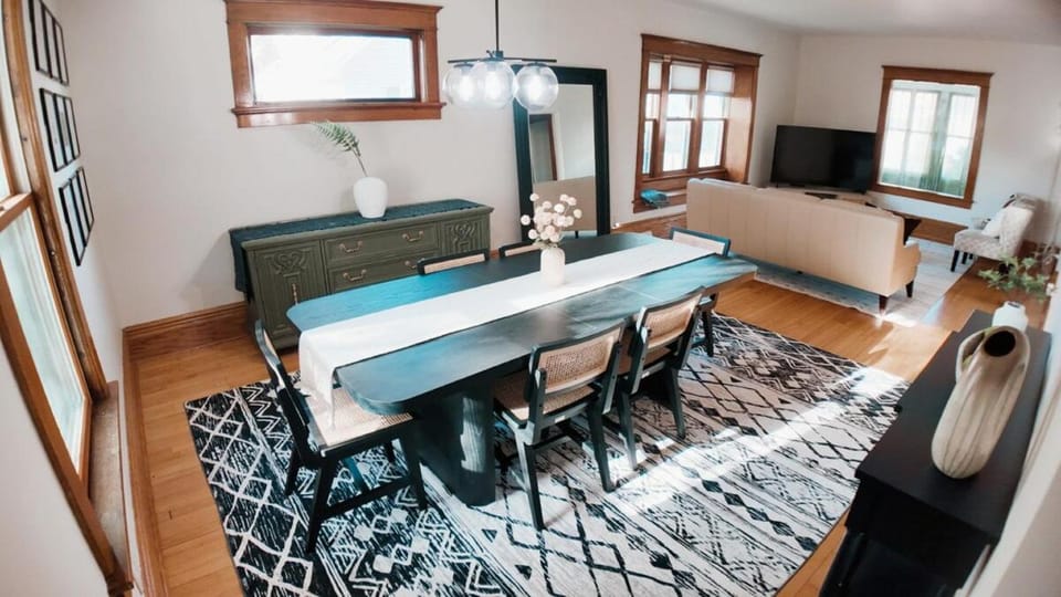 Echo and Edge 4 BR, 2 BA, 2100 sq ft, EV Charger House in Green Bay