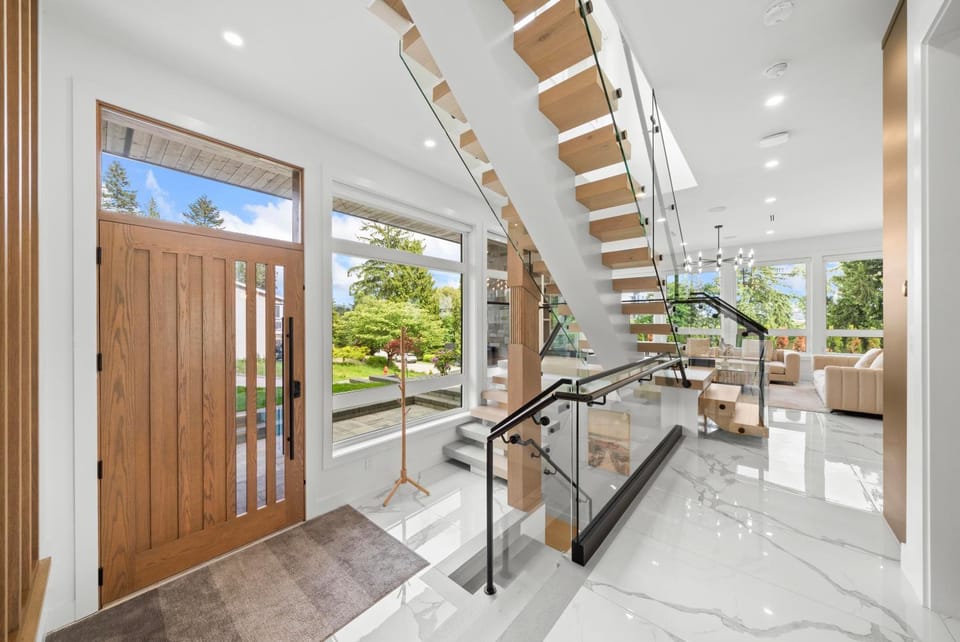 North Shore Luxe Villa Villa in North Vancouver